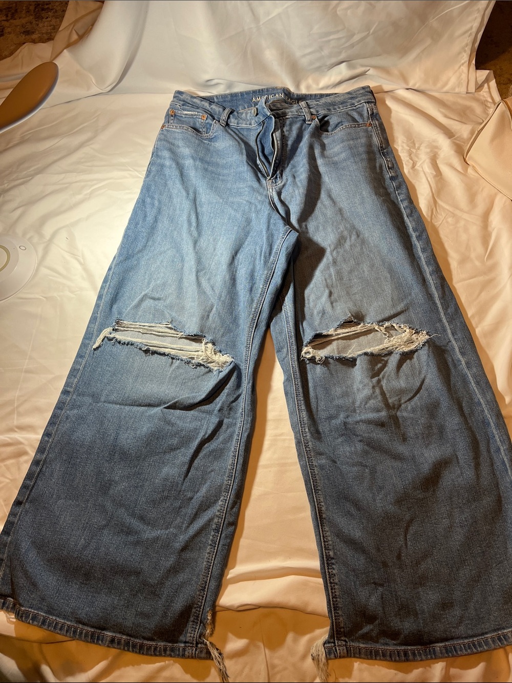 American Eagle Outfitters Women’s Curvy Super High Rise Baggy Wide Leg Jean